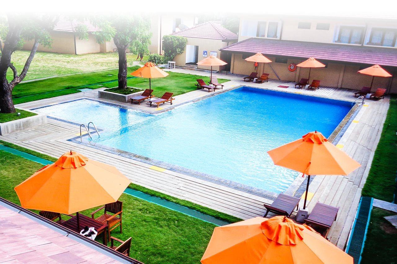 Rajarata Hotel Anuradhapura Bagian luar foto