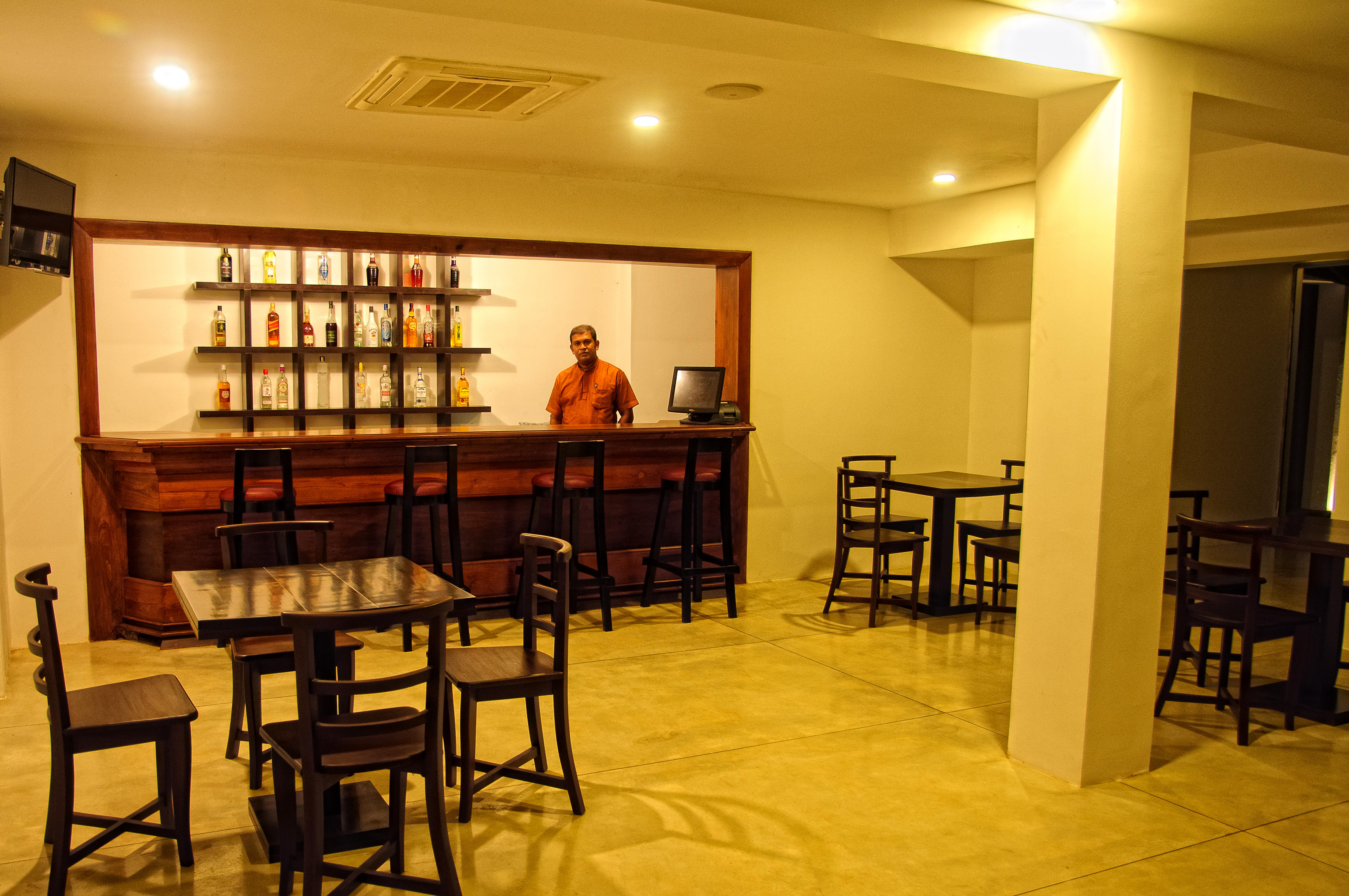 Rajarata Hotel Anuradhapura Bagian luar foto