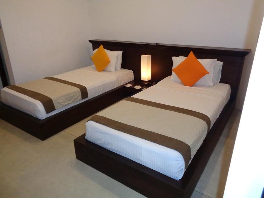 Rajarata Hotel Anuradhapura Bagian luar foto
