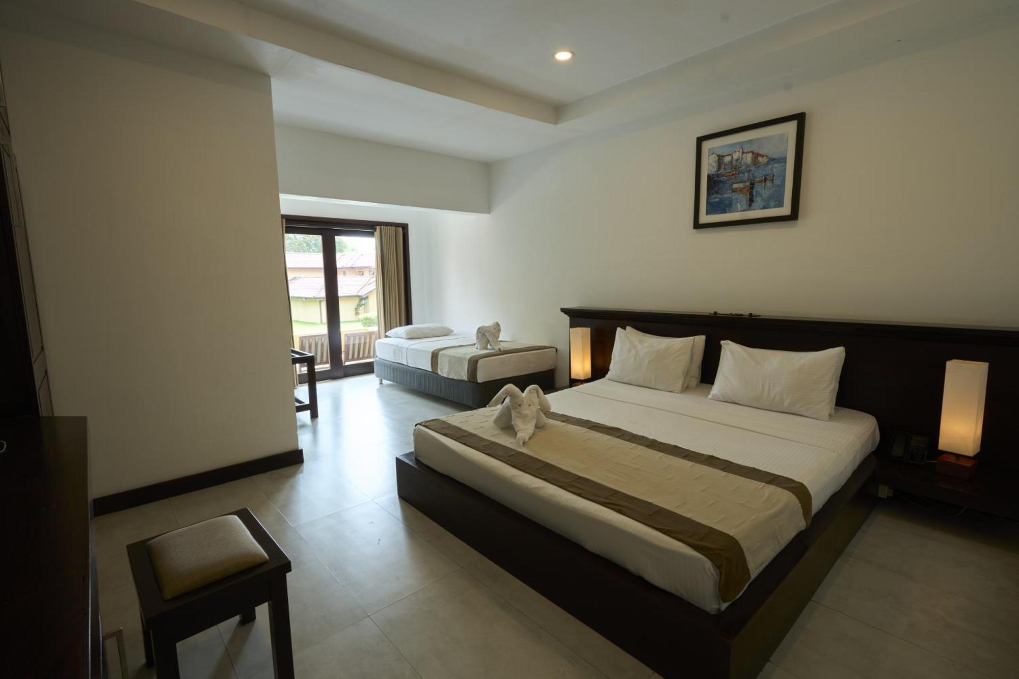 Rajarata Hotel Anuradhapura Bagian luar foto