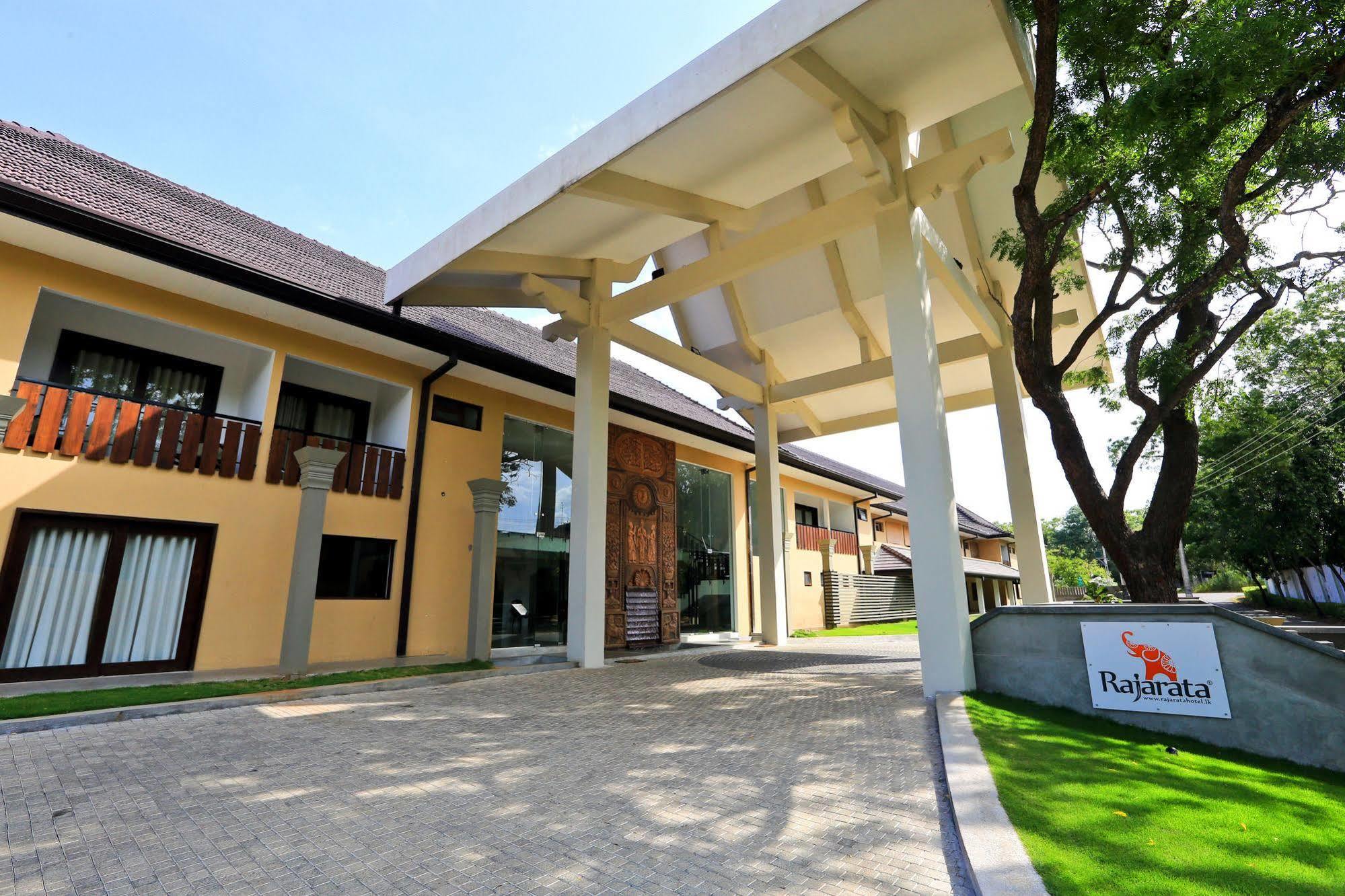 Rajarata Hotel Anuradhapura Bagian luar foto