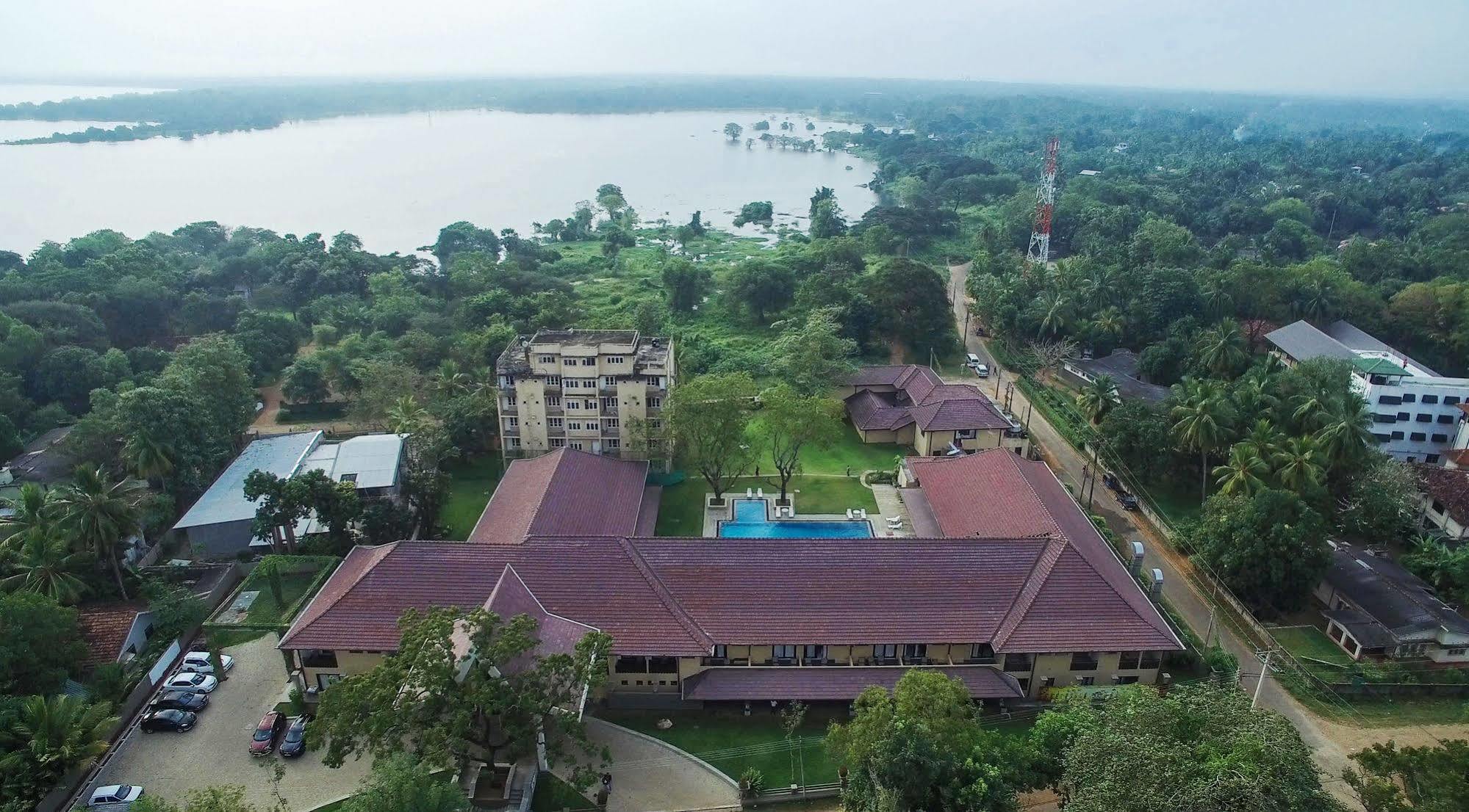 Rajarata Hotel Anuradhapura Bagian luar foto